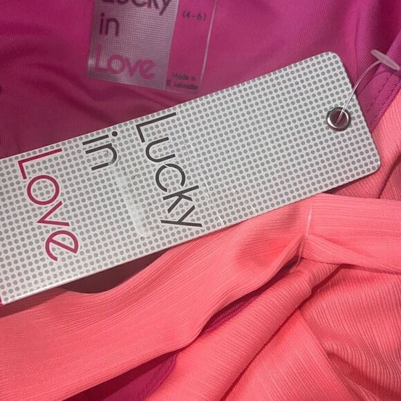 LUCKY IN LOVE NWT FITTED SQUARED UP CROP TANK Athletic Small - Picture 5 of 6